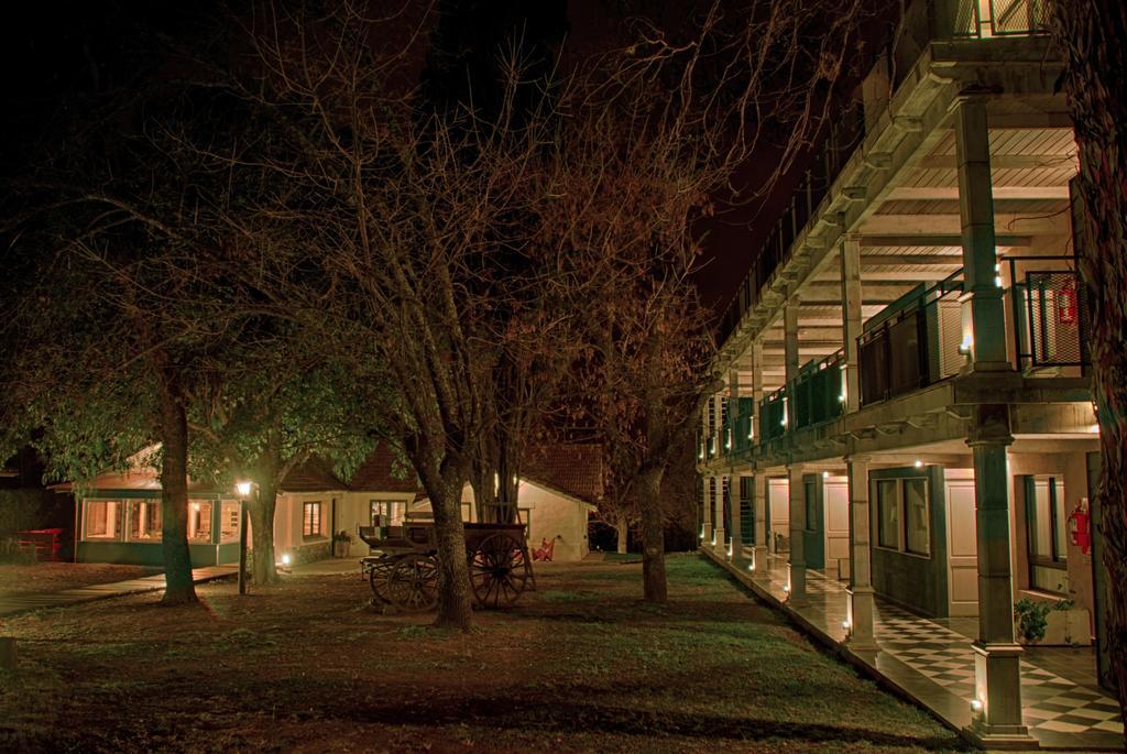 Atelier Hotel De Charme Villa General Belgrano Luaran gambar